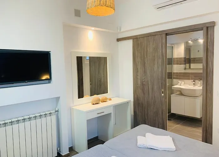 Modern Cycladic Sea View House *